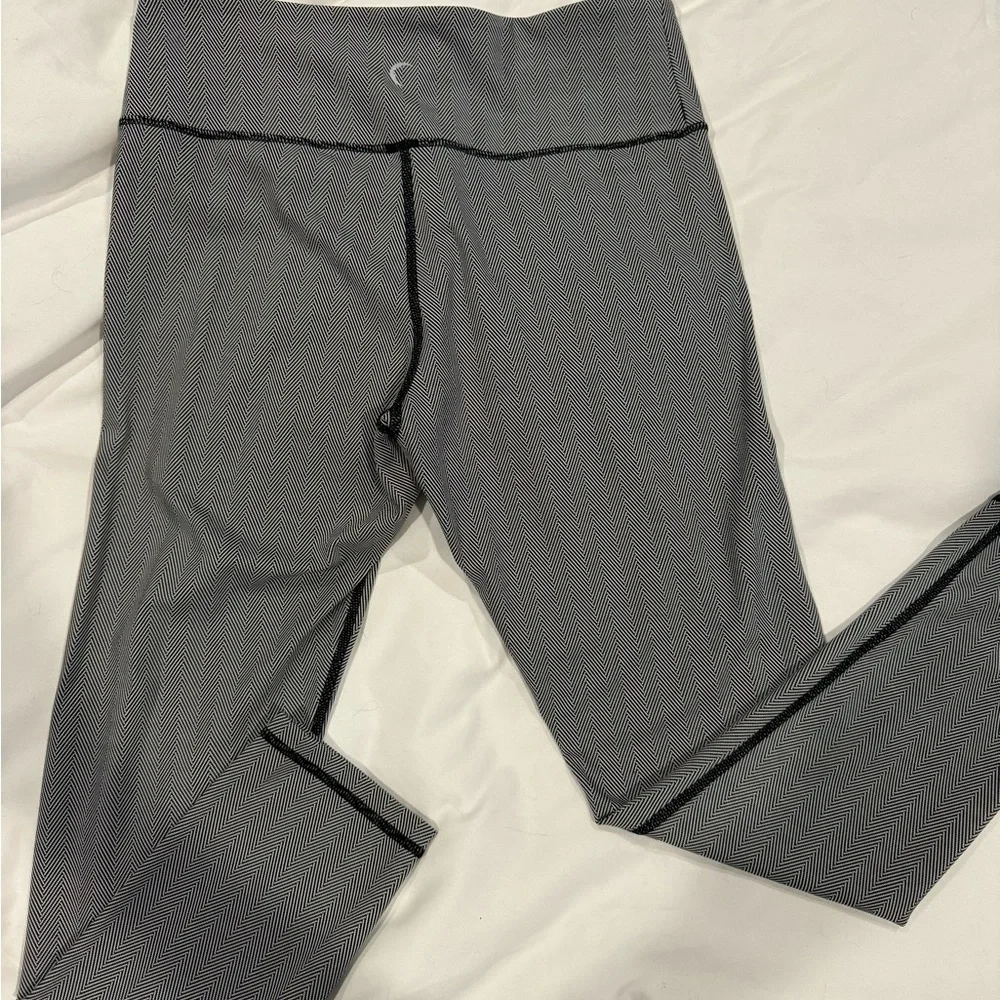 Zyia Herringbone Hi-Rise 7/8 - Picture 2 of 3